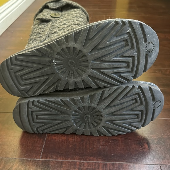 Pre-owned UGG Grey Crotchet Boots 11M - Picture 9 of 11
